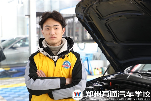 新生故事|肖磊：学汽修技术，职业前景很广阔!