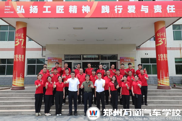 大国工匠进校园9.jpg