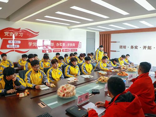 &ldquo;爸爸妈妈，我在万通挺好的！&rdquo; | 第一次远行，请别担心，我们在悄悄长大