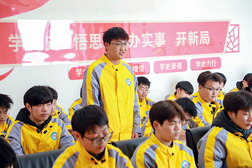 &ldquo;爸爸妈妈，我在万通挺好的！&rdquo; | 第一次远行，请别担心，我们在悄悄长大