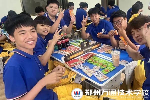月圆中秋，爱在万通｜这个中秋，孩子们在万通过的很好，请您放心！