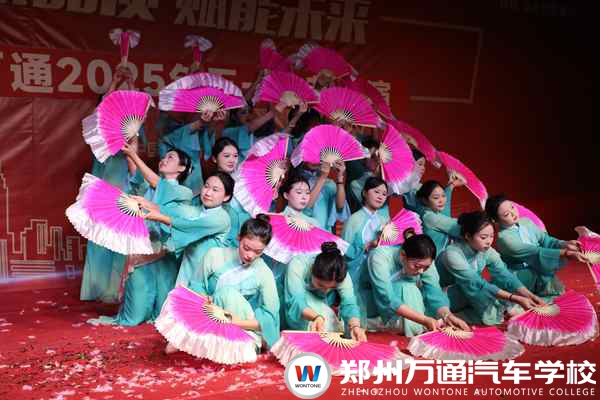 “礼赞劳动美 奋进新征程”郑州万通五一文艺晚会圆满举行